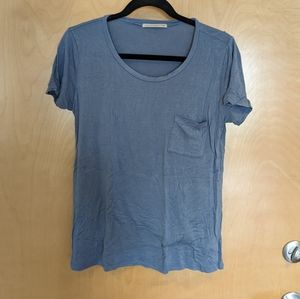 Light blue stretchy pocket tee